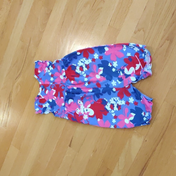 Hanna Andersson Floral Jumper - Picture 2 of 5